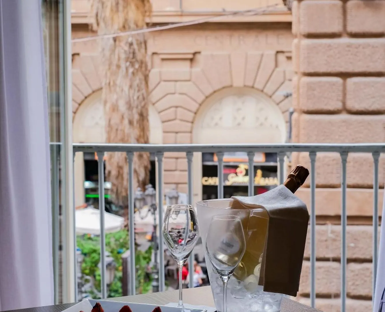 Napoli Class Couette-café