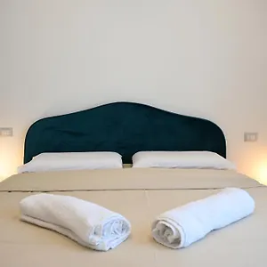 Qhouse Naples